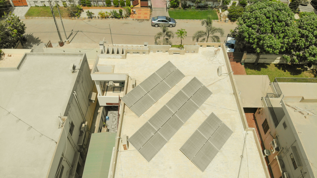 Warning Signs Your Solar Panels May Need Repairs or Replacement